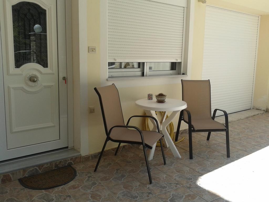 Patra - Cute Studio Near Center Εξωτερικό φωτογραφία