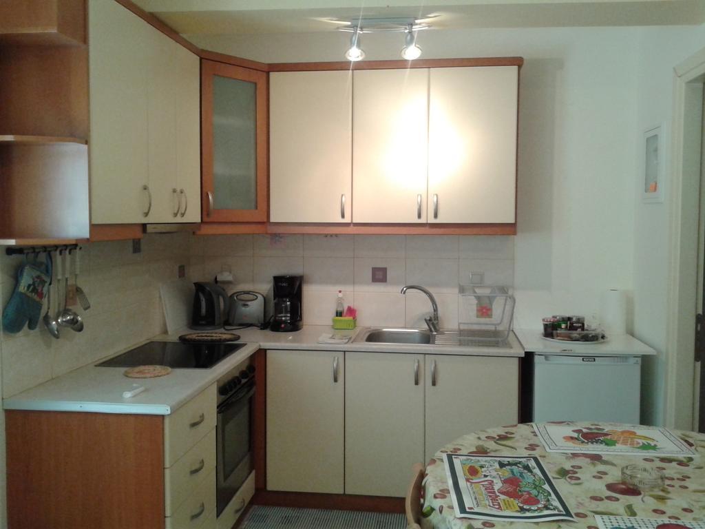 Patra - Cute Studio Near Center Εξωτερικό φωτογραφία